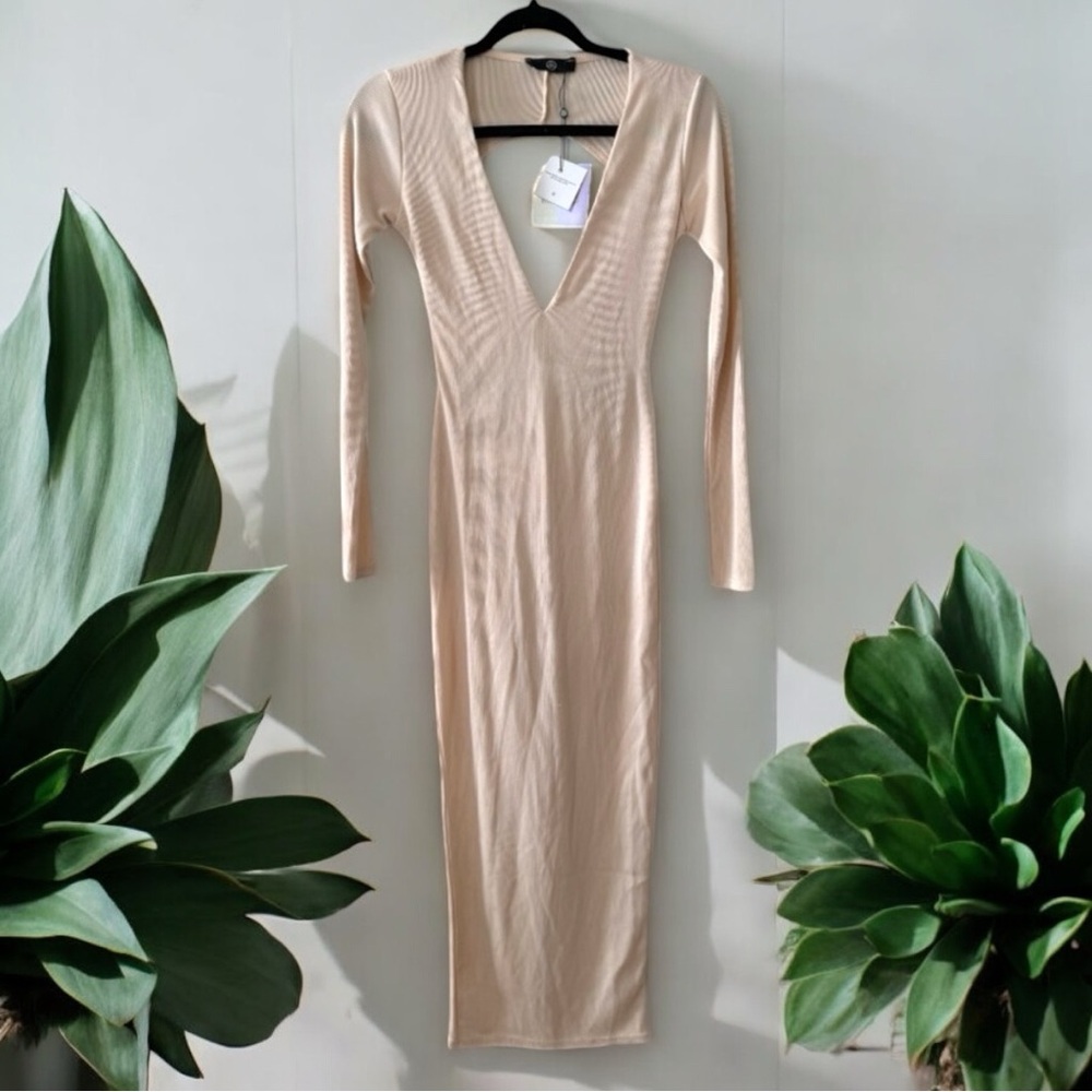 SOLD - Missguided Nude Bodycon Deep V Neck Open Back Long Sleeve Maxi Dress